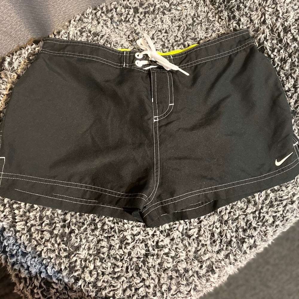 Black women’s Nike shorts
